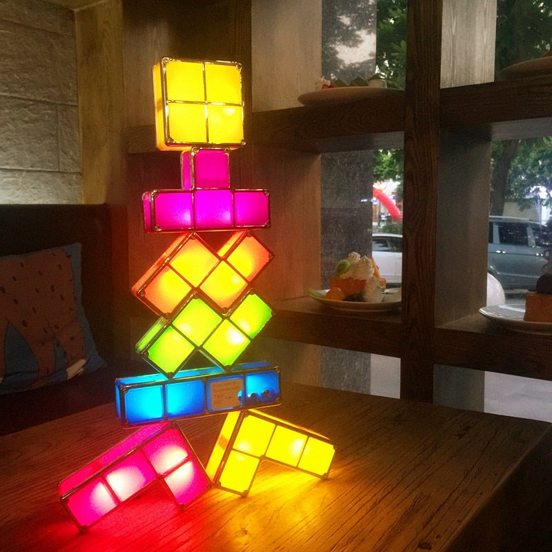DIY Tetris Puzzle Light Stackable LED Desk Lamp Constructible Block LED Night Light Romantic Novelty Lamp for Baby Gift.